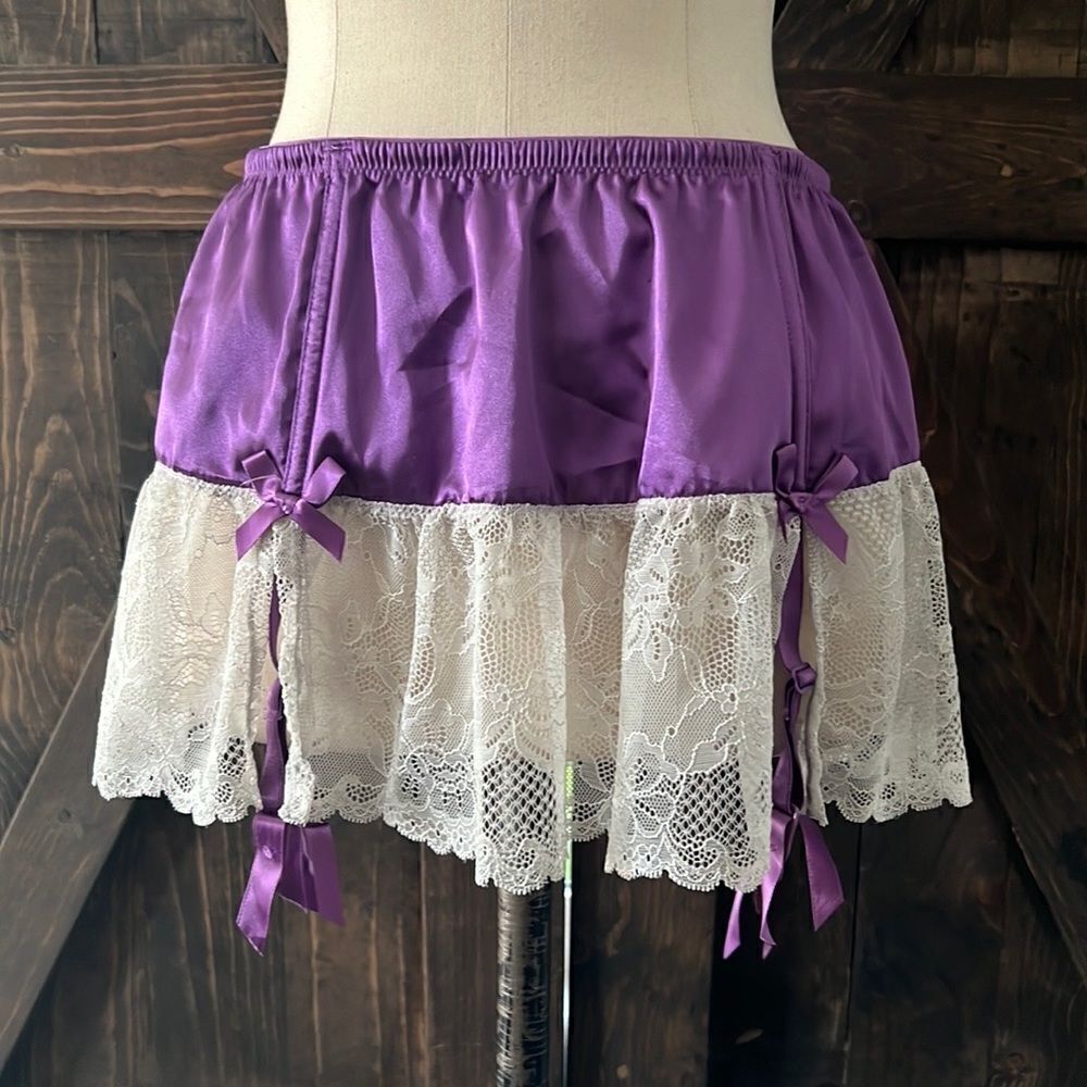 Cacique satin lace skirt lingerie garter with belts Sz-14/16